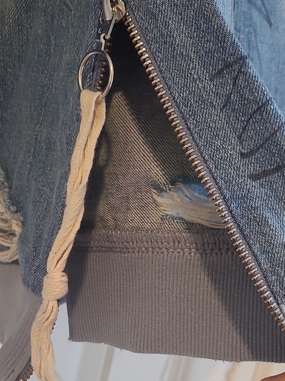 Zara Light Blue Denim-Effect Crewneck Sweatshirt with Sketch Graphics - Picture 3 of 4